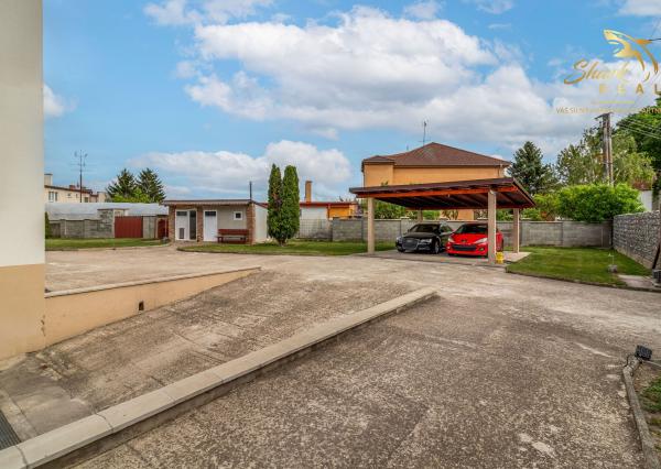Luxusný dom s dvoma bytovými jednotkami na predaj