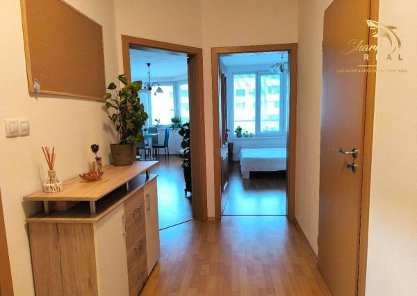 Jégeho ul. _ 2i byt s garážovým státím _ Zariadený pripravený na okažité bývanie