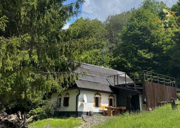 Útulný rodinný dom-chalupa usadená v krásnom prostredí