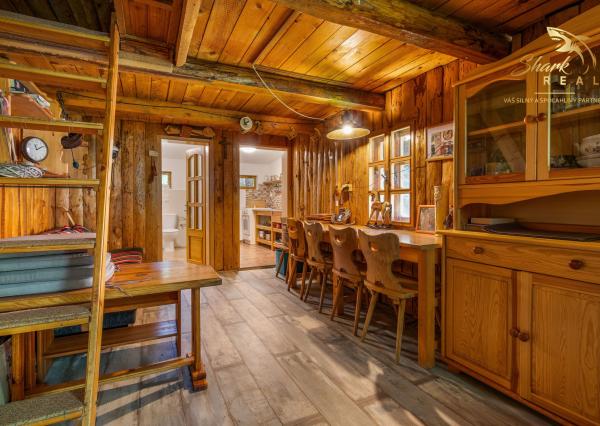 Exkluzívna rodinná vila v srdci Nízkych Tatier | Bystrá | 385 m² | Pozemok 979 m²