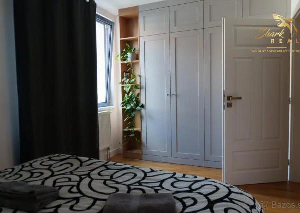 Na prenájom kompletne zariadený 2-izbový apartmán v centre Bratislavy – Vysoká ulica