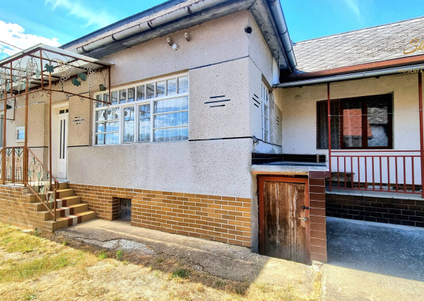 REZERVOVANÝ !!!Rodinný dom v tichej uličke v obci Zemplínske Hradište