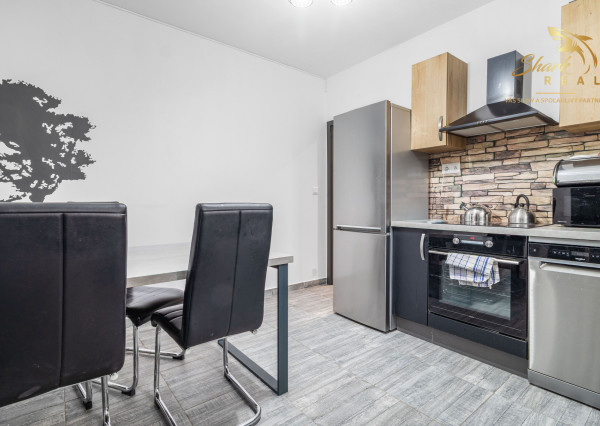 Priestranný 3-izbový byt s balkónom kúsok od stanice – Piešťany