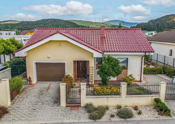 Moderný 3-izbový bungalov len 15 minút od Piešťan – Hôrka nad Váhom