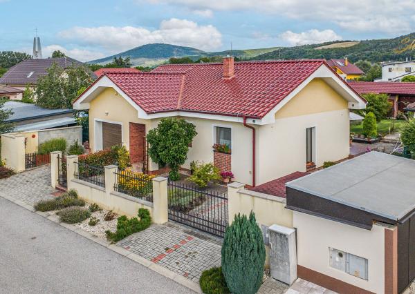 Moderný 3-izbový bungalov len 15 minút od Piešťan – Hôrka nad Váhom