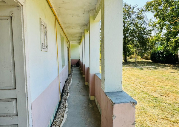 Na predaj 4-izbový vidiecky dom v obci Branč