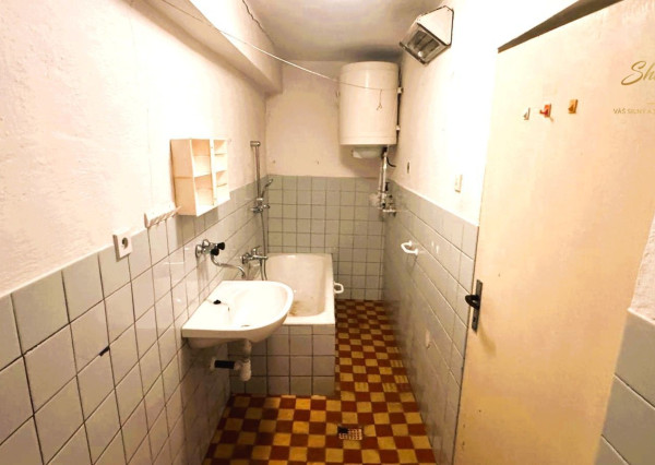 Na predaj 4-izbový vidiecky dom v obci Branč