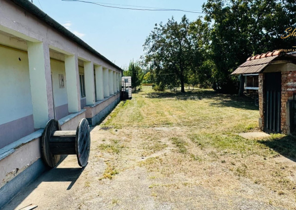 Na predaj 4-izbový vidiecky dom v obci Branč