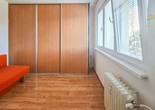 Hotová investícia v Komárne: zariadený 1-izbový byt po rekonštrukcii pri stanici