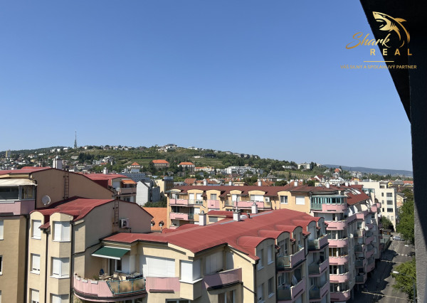 Terasa s výhľadom na celé mesto, všetko na skok | 2i, 47 m² | 7. posch. | Centrum Bratislavy