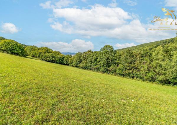 Únik do prírody len pár minút od Trenčína - pozemok 3 780 m²