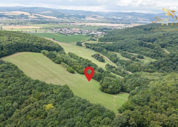 Únik do prírody len pár minút od Trenčína - pozemok 3 780 m²