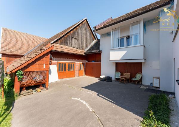 Priestranný rodinný dom s pozemkom 1 623 m² v Pavlovej Vsi – len pár minút od Tatralandie
