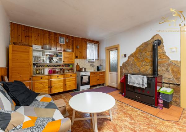 Priestranný rodinný dom s pozemkom 1 623 m² v Pavlovej Vsi – len pár minút od Tatralandie