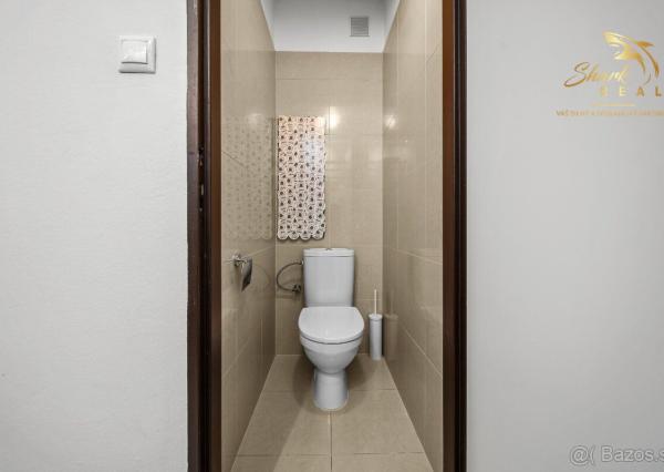 Na prenájom kompletne zariadený 2-izbový byt s balkónom a lodžiou – Komárnická, Ružinov