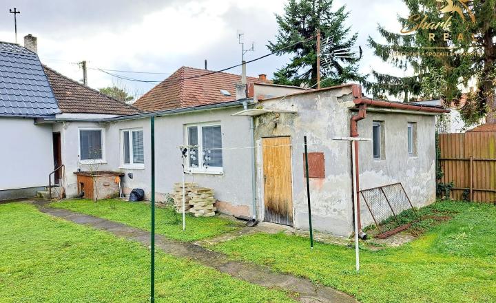Starší domček s krásnym pozemkom - fotografia 4