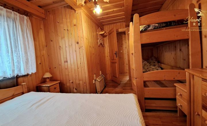 JEDINEČNÁ PONUKA! Rekreačná celoročne obývateľná chata/dom na predaj - fotografia 8