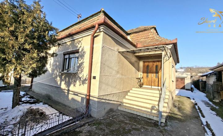 PREDANÉ! Útulný 4 izbový dom na predaj - fotografia 1