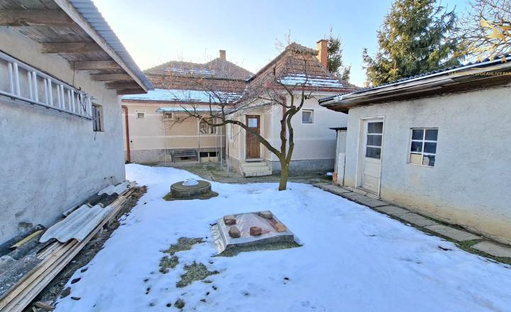 PREDANÉ! Útulný 4 izbový dom na predaj - fotografia 13
