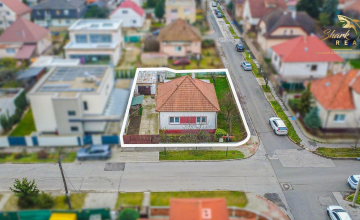  3-izbový rodinný dom v Ružinove - pôvodný stav, výborná lokalita - fotografia 3