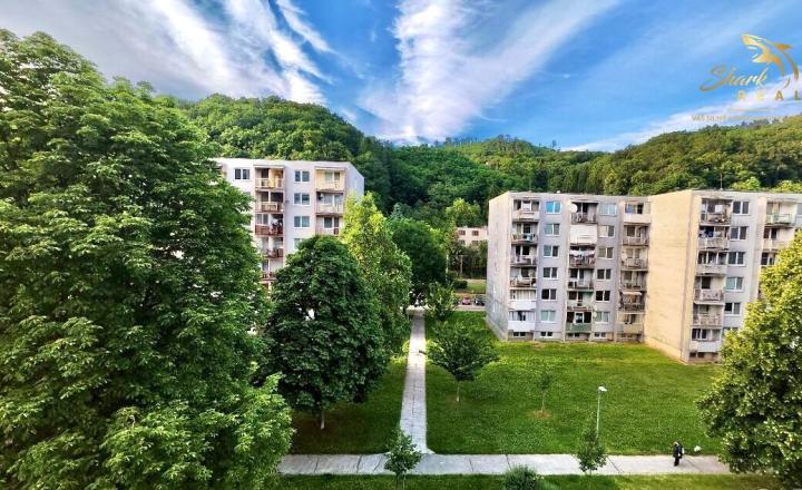 Na prenájom priestranný 3-izbový zariadený byt  - fotografia 6