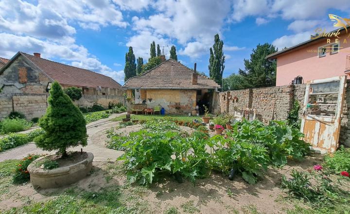 NOVINKA! Rodinný dom na predaj - fotografia 13