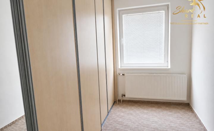 Na prenájom | Priestranný 3-izbový byt s balkónom a možnosťou garáže | Domkárska ulica, Bratislava – Ružinov - fotografia 11