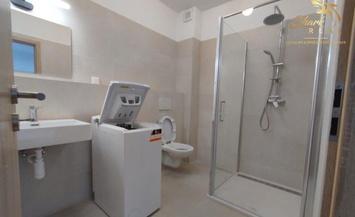Moderný 2-izbový byt s parkovacím státím v novostavbe Alicante Gate – voľný ihneď - fotografia 4