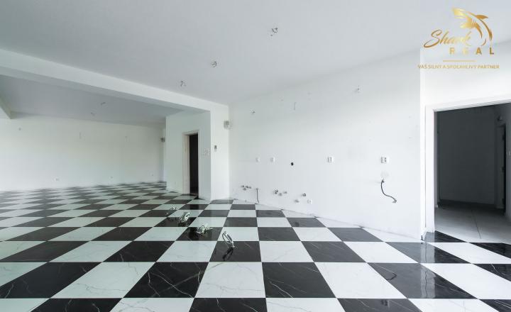 Moderný komerčný priestor v centre Stropkova vo výmere 150 m2 - fotografia 4