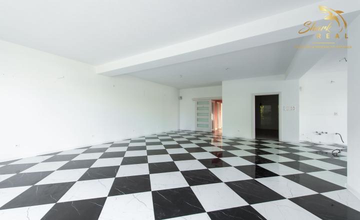Moderný komerčný priestor v centre Stropkova vo výmere 150 m2 - fotografia 6