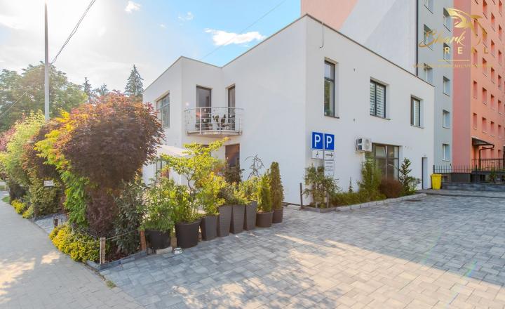 Moderný komerčný priestor v centre Stropkova vo výmere 150 m2 - fotografia 17