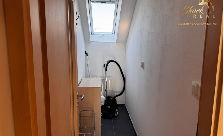 Moderný 2-izbový byt s balkónom len pár minút od centra - fotografia 8