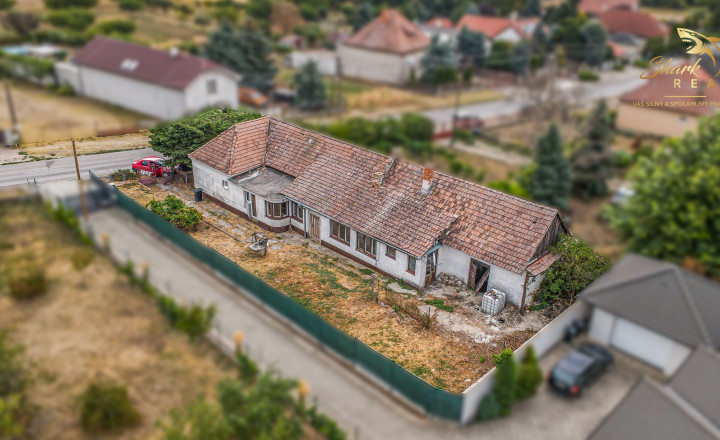 Rodinný dom s potenciálom 2 bytových jednotiek alebo podnikania s bývaním| Vinohrady nad Váhom - fotografia 1