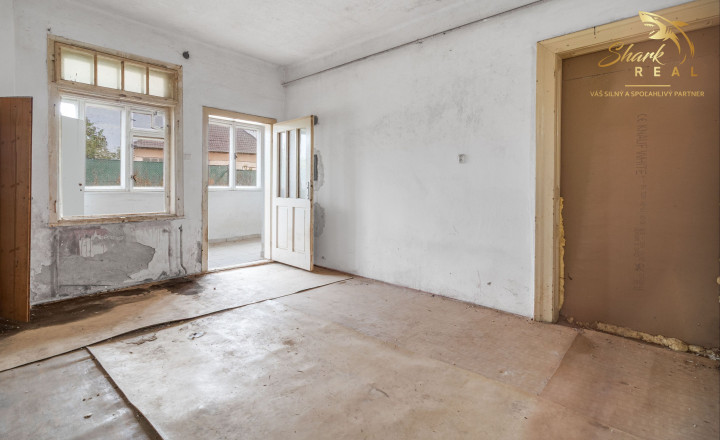 Rodinný dom s potenciálom 2 bytových jednotiek alebo podnikania s bývaním| Vinohrady nad Váhom - fotografia 16