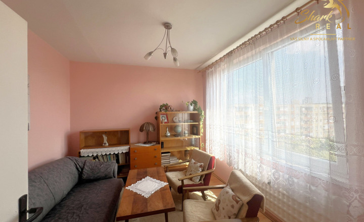 Svetlý 4 izbový byt s balkónom / Levice - fotografia 8
