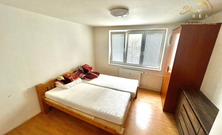 Vzdušný byt s dvomi balkónmi v srdci kúpeľného mesta - fotografia 8