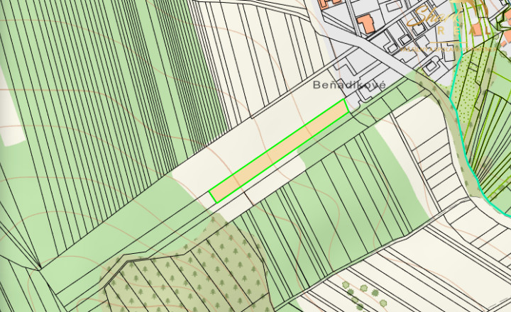 Jedinečný stavebný pozemok so záhradami a krásnymi výhľadmi v Ižipovciach – spolu približne 3 300 m² - fotografia 1
