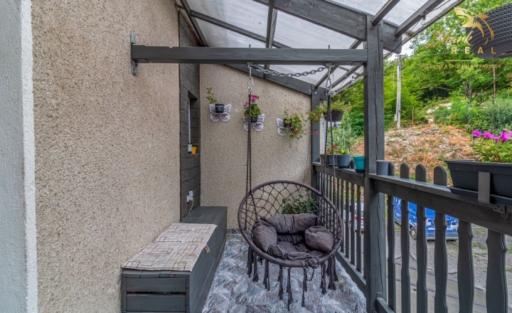 Moderný 4-izbový byt s garážou, bazénom a záhradou v lone prírody - fotografia 21
