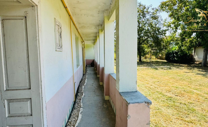 Na predaj 4-izbový vidiecky dom v obci Branč s možnou dohodou na cene - fotografia 2