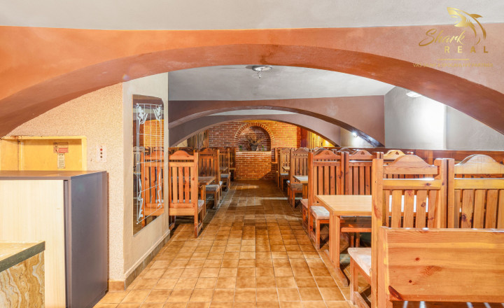 NA PREDAJ - Exkluzívne - Reštaurácia s terasou, barom a apartmánom. - fotografia 7