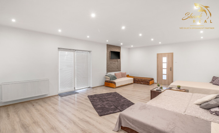 NA PREDAJ - Exkluzívne - Reštaurácia s terasou, barom a apartmánom. - fotografia 16