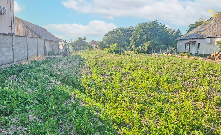 Investičný stavebný pozemok v obci Marcelová (1 446 m²) - fotografia 1