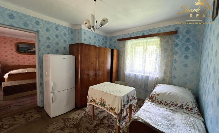 Rodinný dom - chalupa v lone prírody - fotografia 8