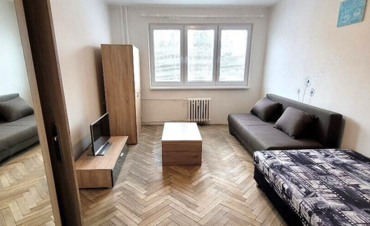 2 izbový byt -  kúsok od centra, s loggiou/balkónom ( + MOŽNÁ DOHODA NA CENE !!! ) - fotografia 4