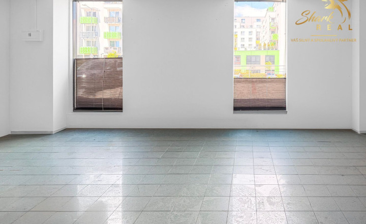 PRENÁJOM – Obchodný priestor 49,5 m² v nákupnom centre Dubrawa - fotografia 1