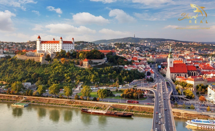 4 exkluzívne mimotrhové stavebné pozemky v Bratislave - pre investorov a developerov - fotografia 1