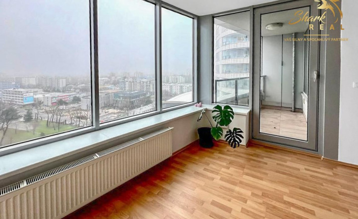 TRI VEŽE - KRASNY SVIEŽI 2i. BYT S PANORAMATICKÝM VÝHĽADOM A VEĽKOU LOGGIOU - fotografia 1