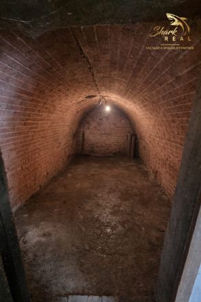 PRIESTRANNÝ RODINNÝ DOM S VEĽKÝM POZEMKOM A DRUHOU STAVBOU – CABAJ-ČÁPOR (PEREŠ) - fotografia 15