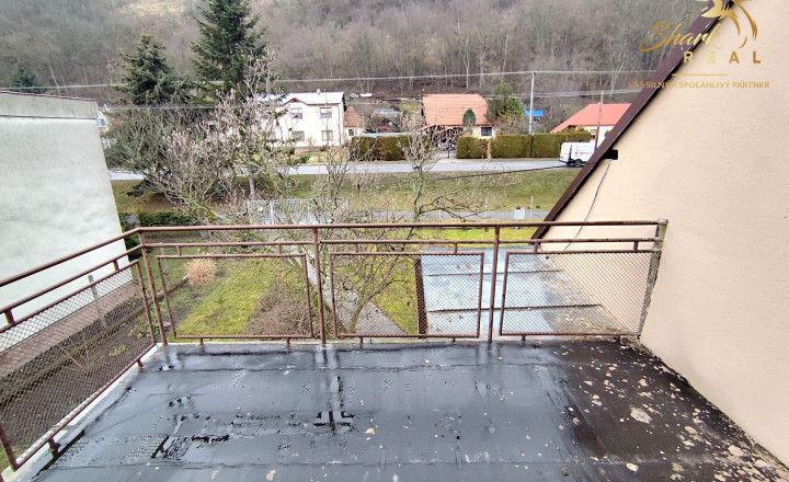 Rodinný dom s veľkorysým investičným pozemkom - fotografia 21
