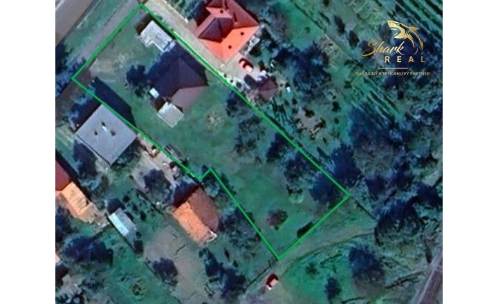 Rodinný dom s veľkorysým investičným pozemkom - fotografia 31